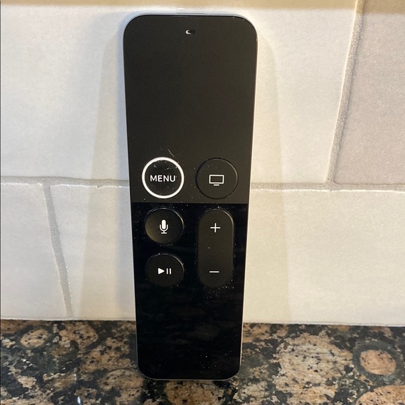 Apple Silver Remote Control - Picture 1 of 4